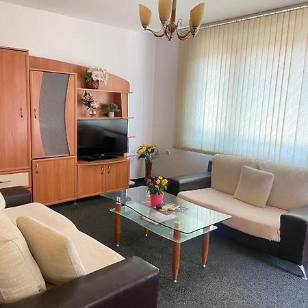 Hotel Tedi Azenograd Kültér fotó