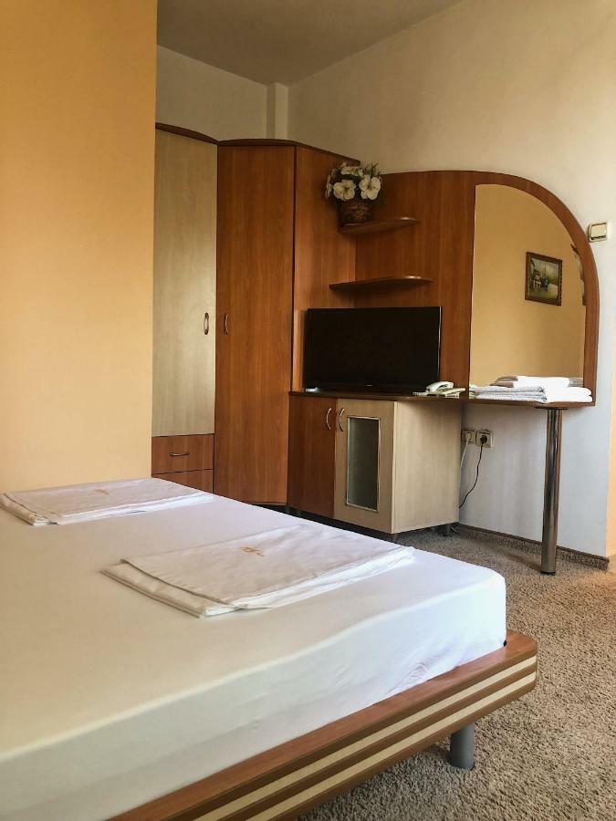 Hotel Tedi Azenograd Kültér fotó